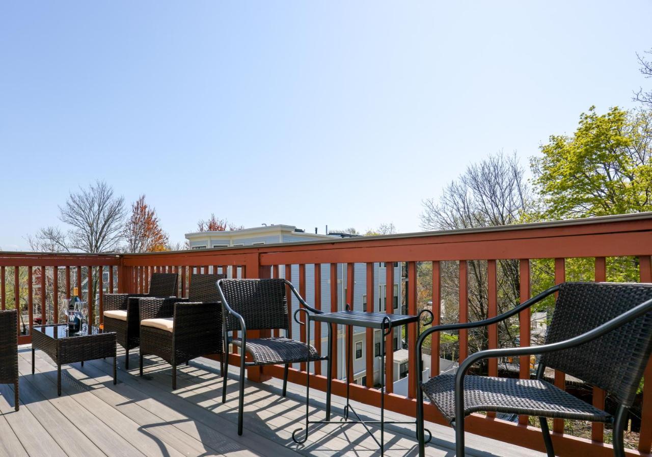 Amazing Family-Friendly And Group-Friendly Accommodation #Thebackdorch Boston Exterior foto
